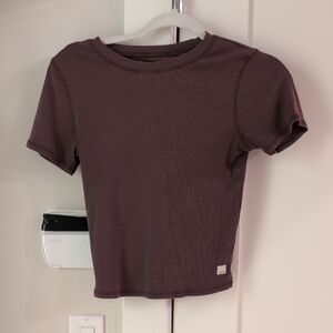 Vuori Short Sleeve Ribbed Top - Dark Purple